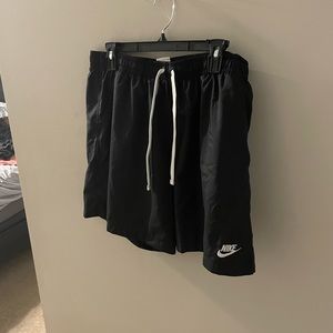 NIKE SHORTS - BLACK